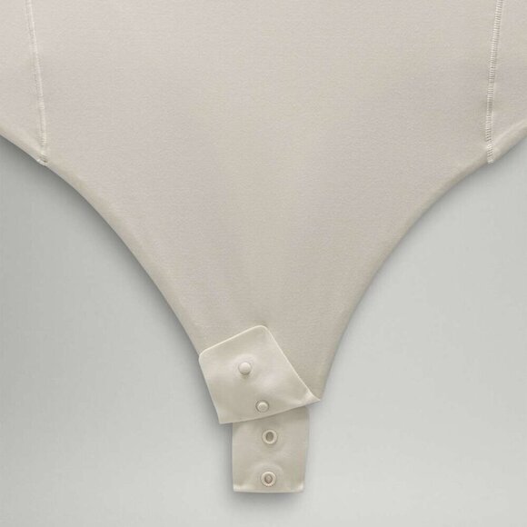 NWT Lululemon Wundermost Ultra-Soft Nulu Square-Neck Long-Sleeve Bodysuit MEDIUM - Picture 2 of 10